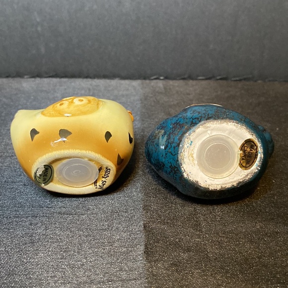 Cute Hen and Rooster Salt andPepper Shakers - Picture 4 of 15